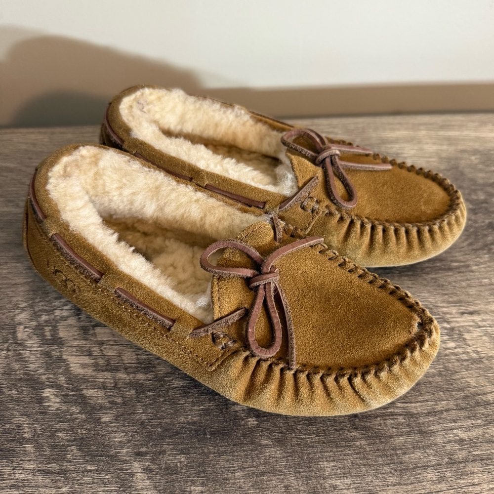 FLAWED Kids Size 1 Suede Leather Ugg Moccasin Slippers Shoes Chestnut Unisex
